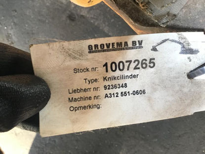 Liebherr 23381-2-JPG